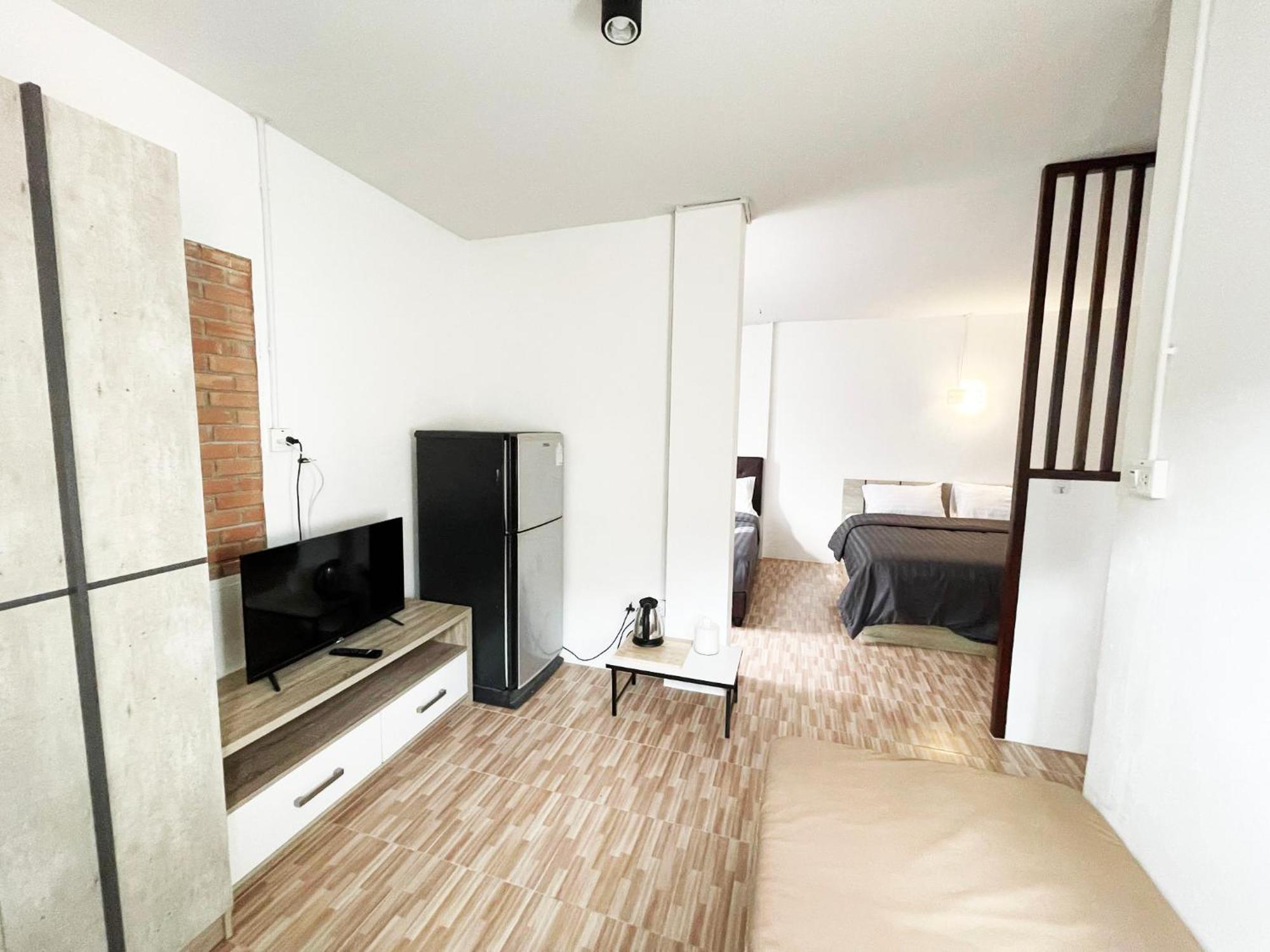 Racha Caftel - 7 House - รชาคาฟเทล Aparthotel Chiang Mai Exterior foto