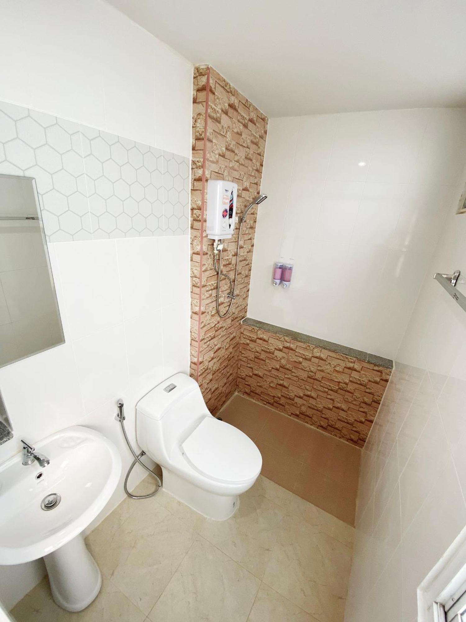 Racha Caftel - 7 House - รชาคาฟเทล Aparthotel Chiang Mai Exterior foto